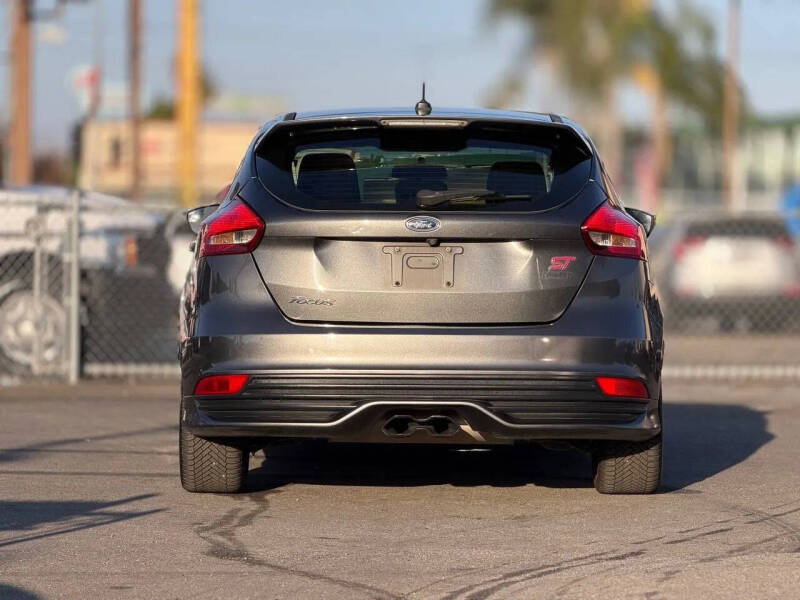 2017 Ford Focus ST