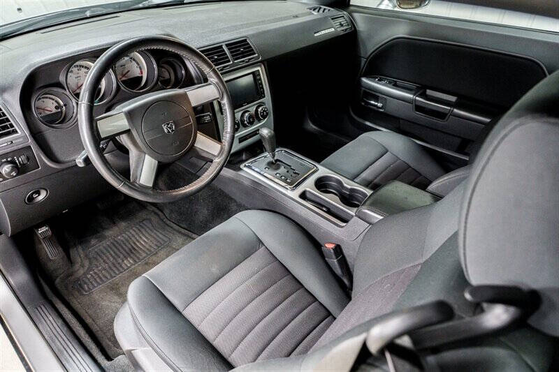 2010 Dodge Challenger SE