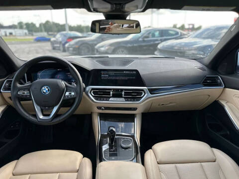 2022 BMW 3 Series 330e