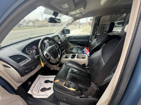 2012 Chrysler Town and Country Limited