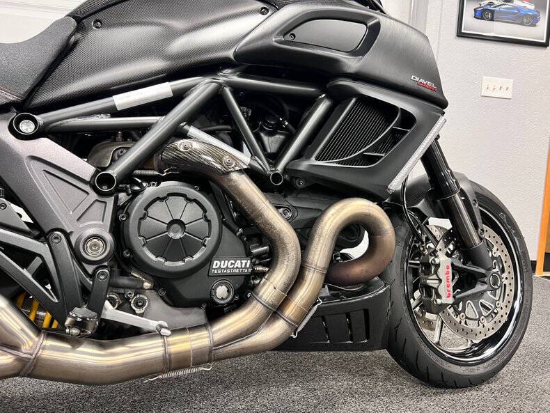 2012 Ducati Diavel Carbon Series