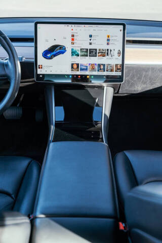 2019 Tesla Model 3 Long Range