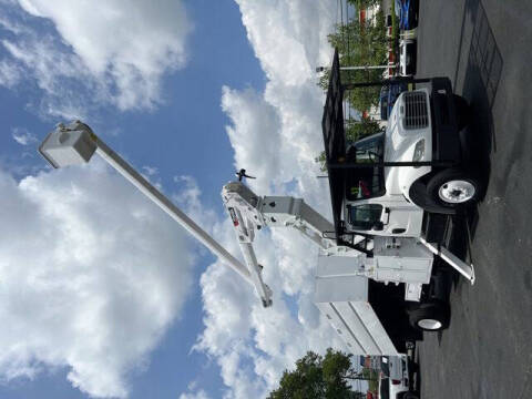 2017 Freightliner M2 106