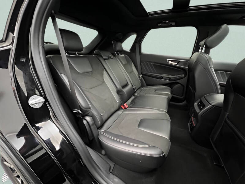 2022 Ford Edge ST
