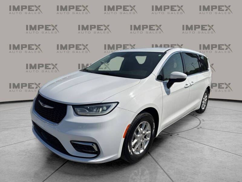 2023 Chrysler Pacifica Touring L