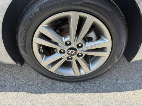 2018 Hyundai Elantra