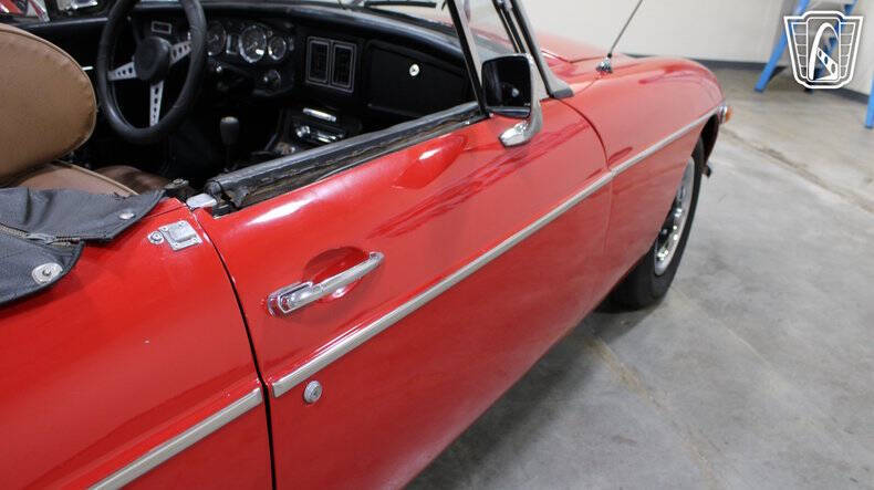 1972 MG B