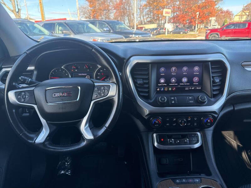 2020 GMC Acadia SLE