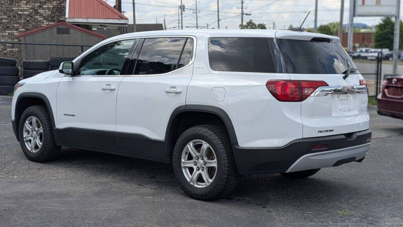 2017 GMC Acadia SLE-1