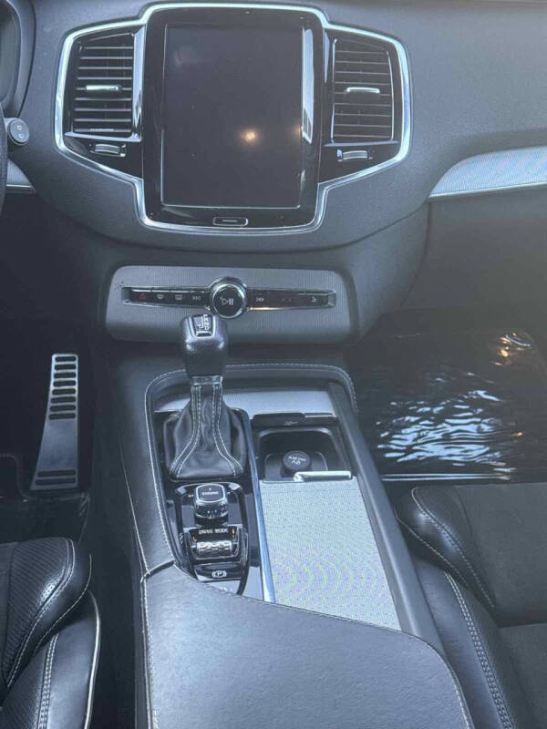 2016 Volvo XC90 T6 R-Design