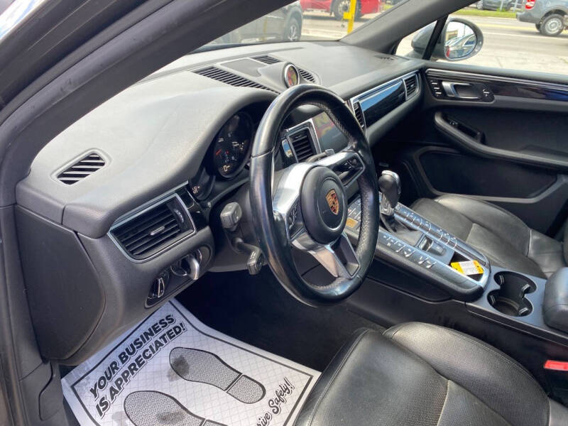 2018 Porsche Macan