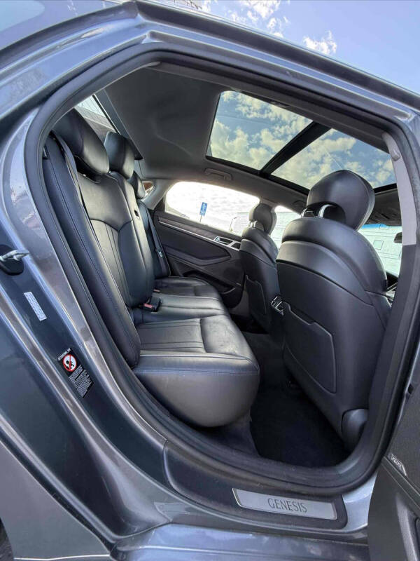 2016 Hyundai Genesis