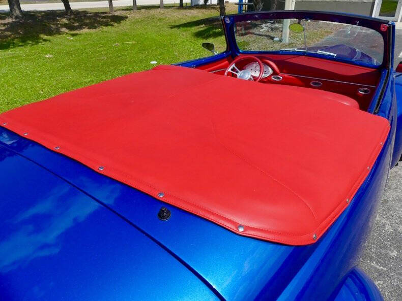 1948 Ford Super Deluxe