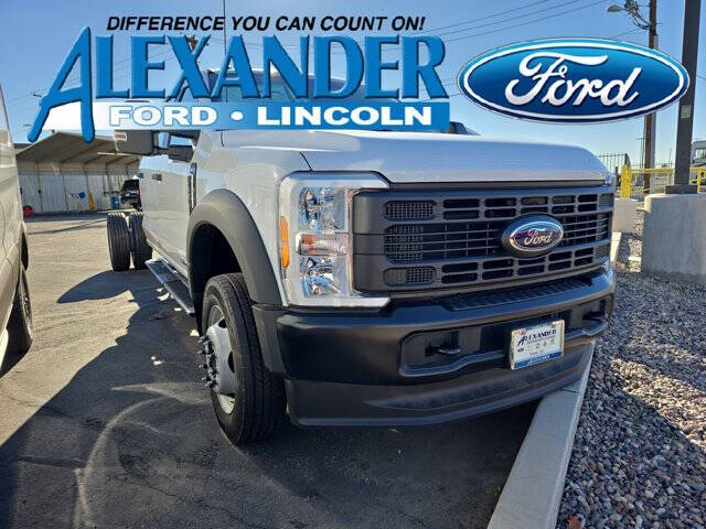 2025 Ford F-550 Super Duty Chassis Cab XL's photo