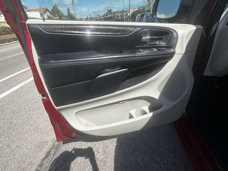 2016 Dodge Grand Caravan American Value Package