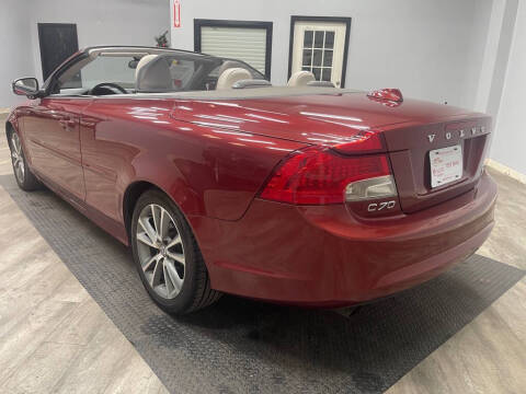 2011 Volvo C70 T5