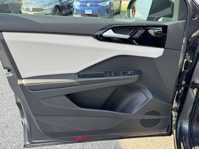 2025 Volkswagen Taos S 4Motion