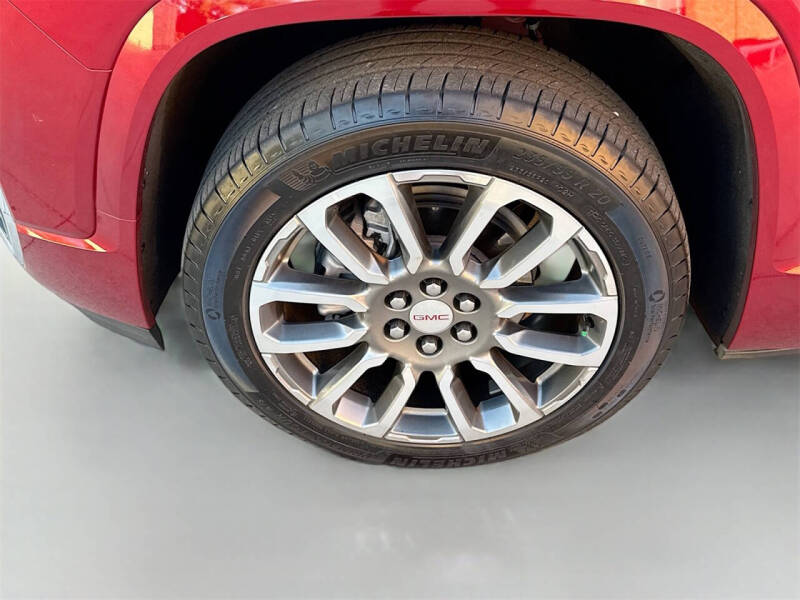 2022 GMC Acadia Denali