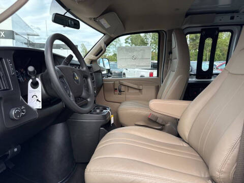 2025 Chevrolet Express 2500