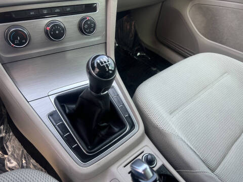2017 Volkswagen Golf TSI S