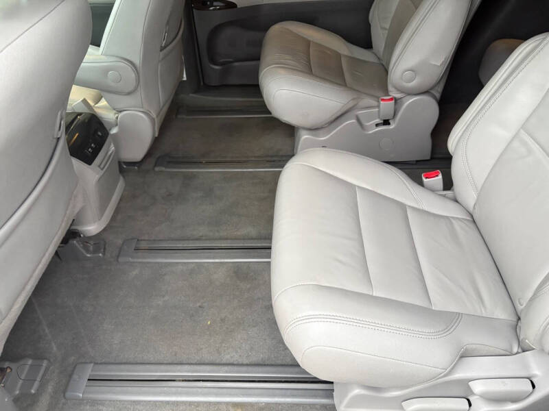 2018 Toyota Sienna XLE Premium 7-Passenger