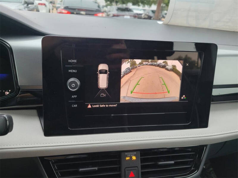 2025 Volkswagen Taos S