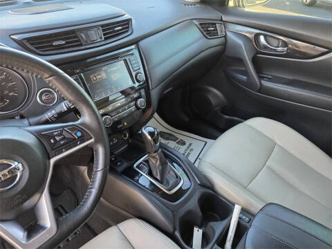 2020 Nissan Rogue SL