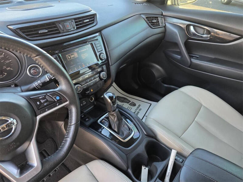 2020 Nissan Rogue SL