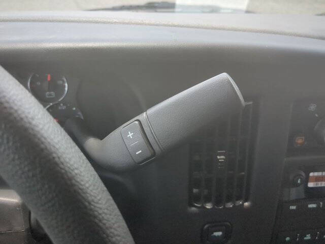 2025 Chevrolet Express 2500