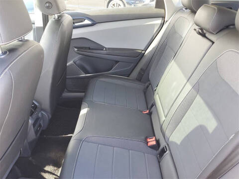 2024 Volkswagen Taos SE 4Motion