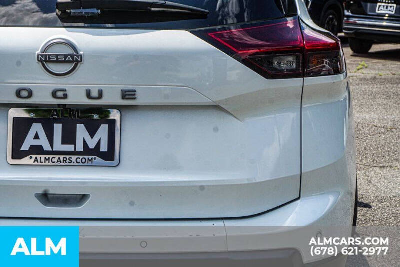 2025 Nissan Rogue SV