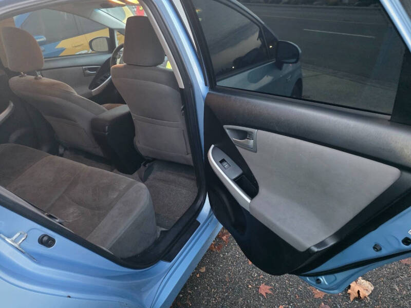 2012 Toyota Prius Plug-in Hybrid