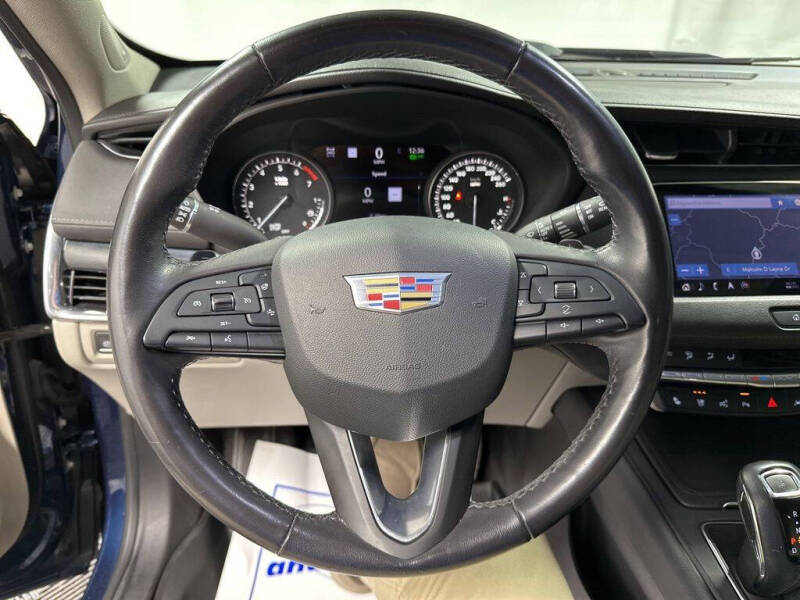 2019 Cadillac XT4 Premium Luxury