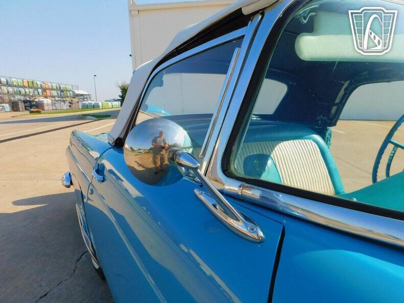 1956 Ford Thunderbird