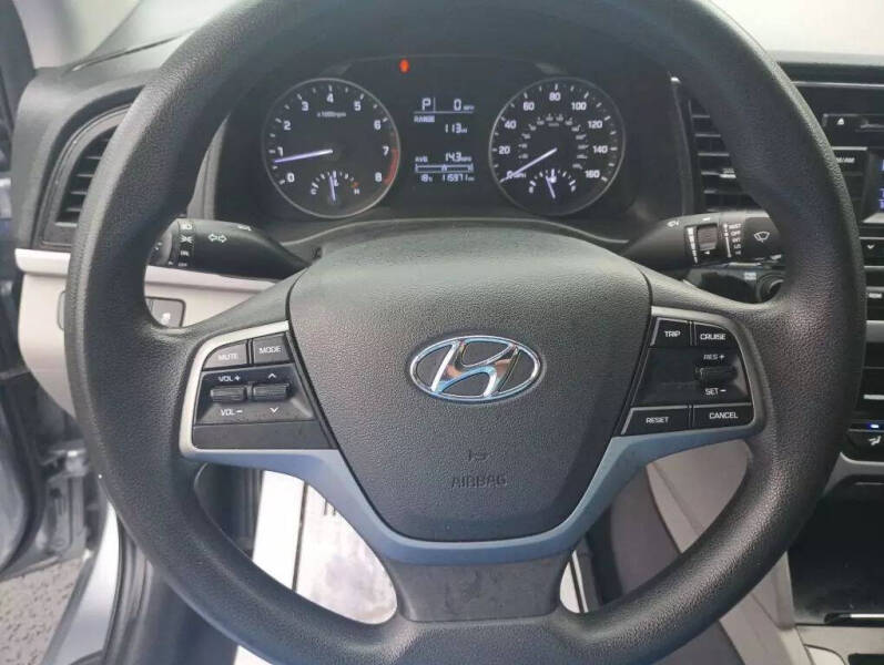 2017 Hyundai Elantra