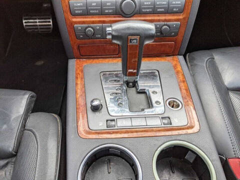 2004 Volkswagen Phaeton V8