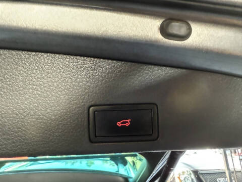 2013 Volkswagen Touareg TDI Sport