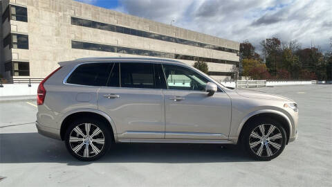 2025 Volvo XC90 B5 Plus Bright Theme