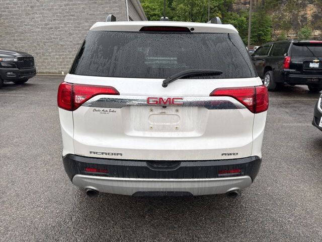 2017 GMC Acadia SLE-2
