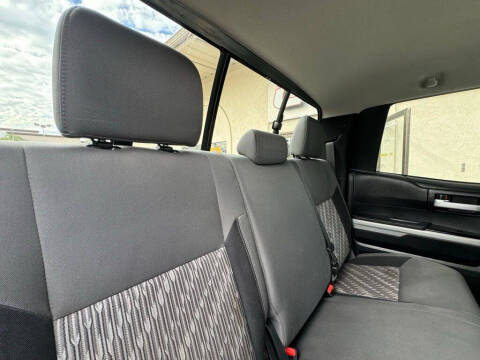 2018 Toyota Tundra SR5