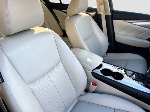 2021 Infiniti Q50 Luxe