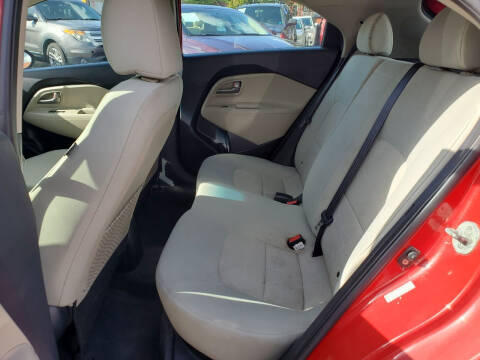 2012 Kia Rio 5-Door LX