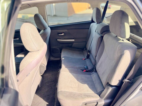 2012 Toyota Prius v Two