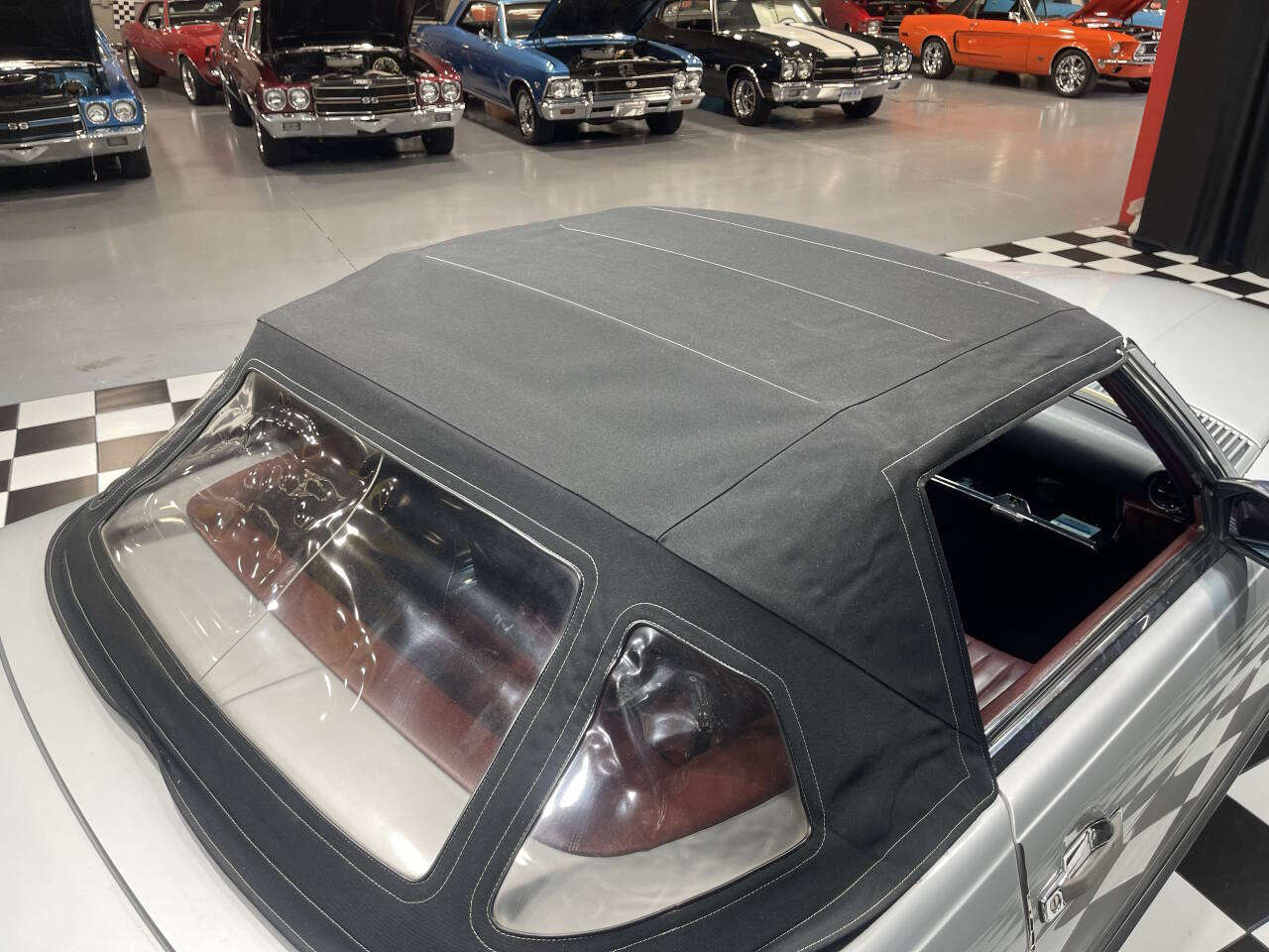 1988 Mercedes-Benz 560-Class 87