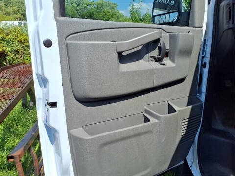 2025 Chevrolet Express 2500