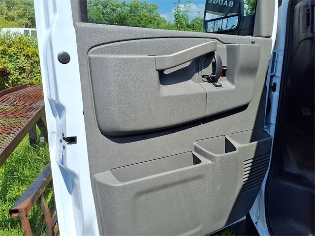 2025 Chevrolet Express 2500