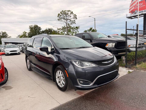 2020 Chrysler Pacifica Touring L