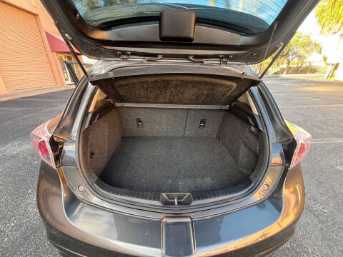 2012 Mazda MAZDA3 i Grand Touring