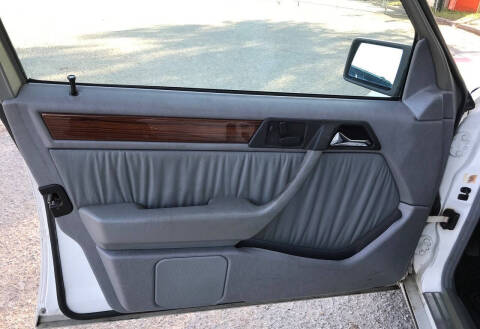 1994 Mercedes-Benz E-Class E 320