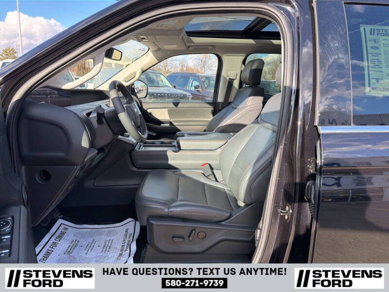 2025 Ford Expedition MAX Active